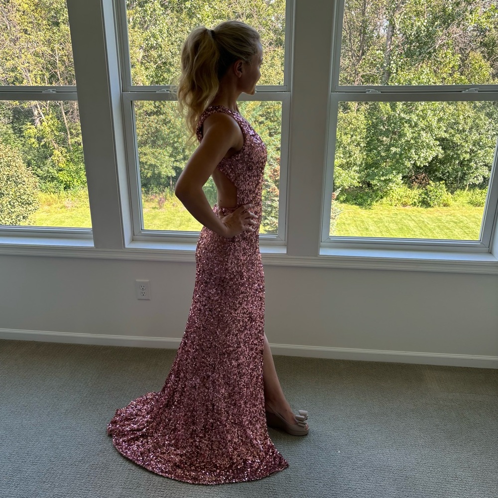 Stunning Sequence gown pink